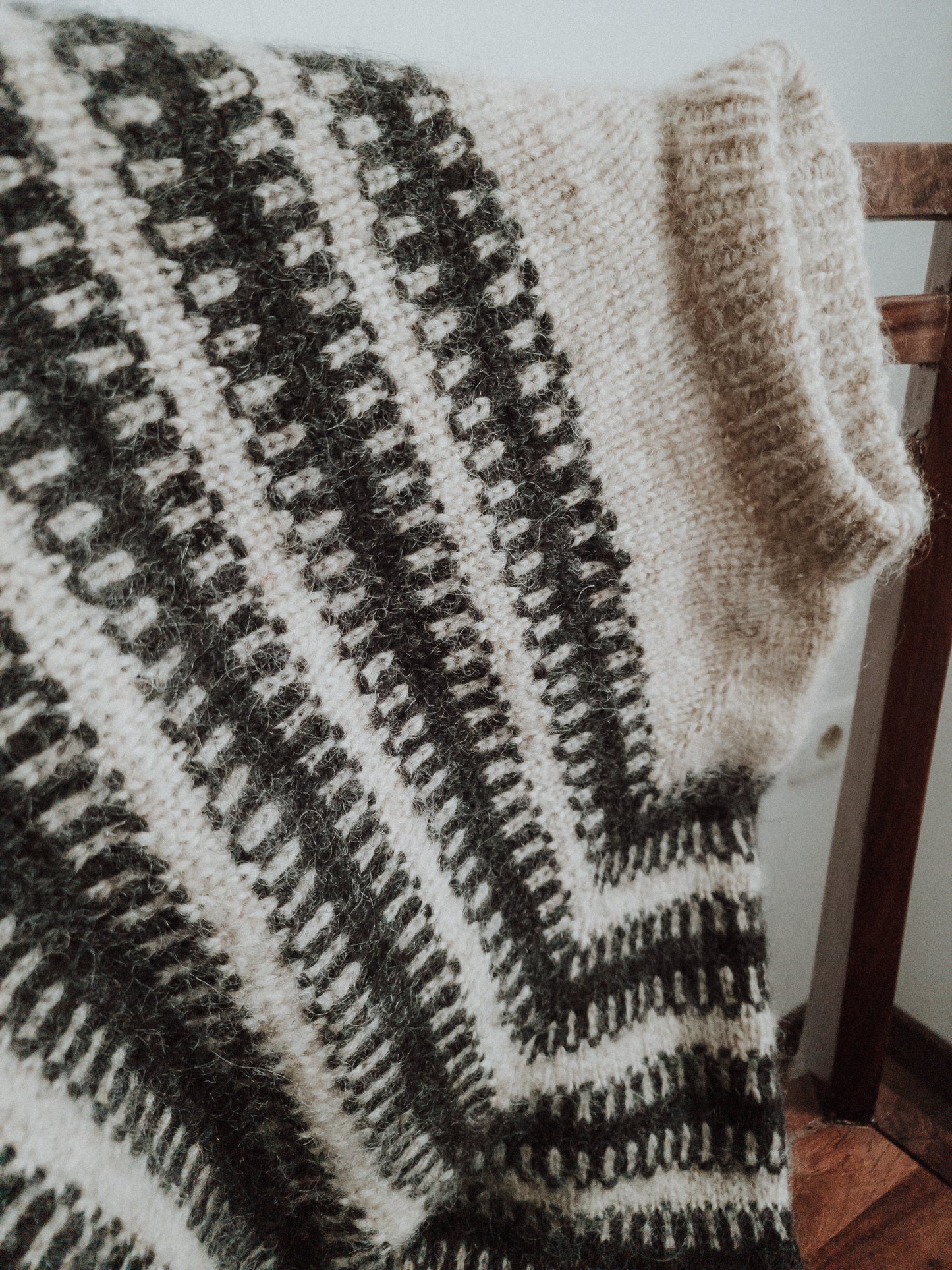 Bjørk Raglan Sweater - Knitting Pattern – Woodlandsknits